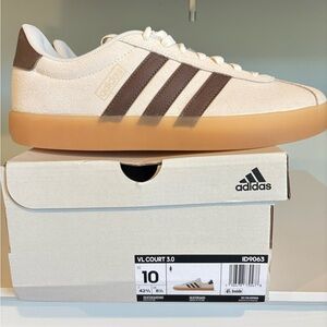 Adidas women’s VL court 3.0 beige/brown, Size 10, NWT